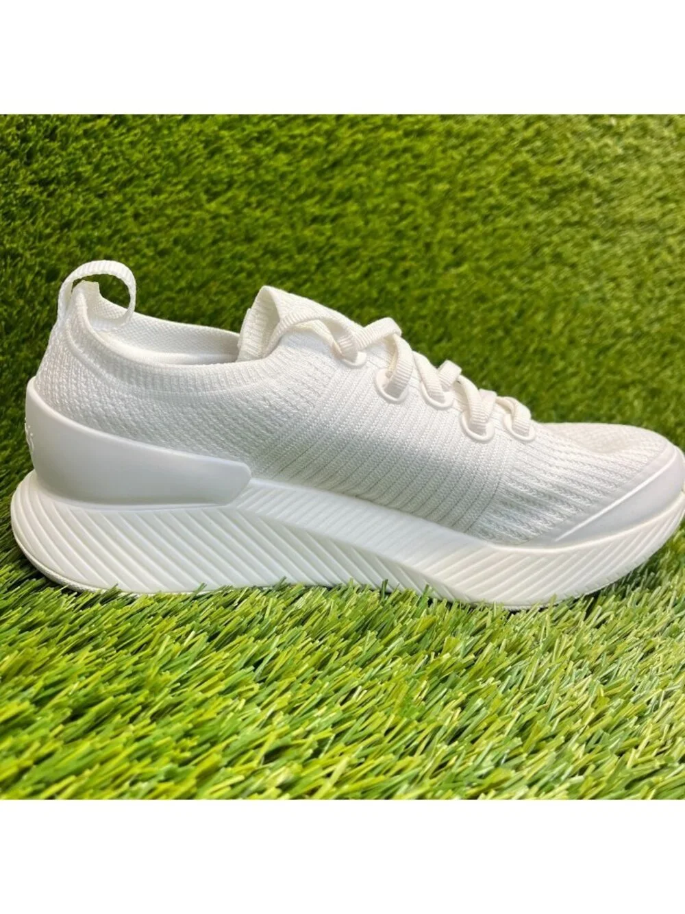 Allbirds Tree Gliders Womens Size 7 White Athletic Running Knit Shoes Sneakers